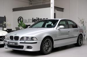 BMW M5 2001 года  (EU)